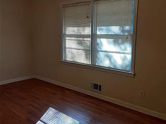 3rd image of 6717 Rioca Cir SE