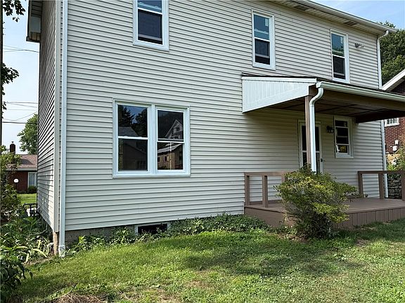 4th image of 526 Bryan Ave