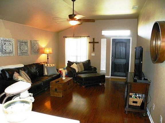3rd image of 9103 Lamar Ave