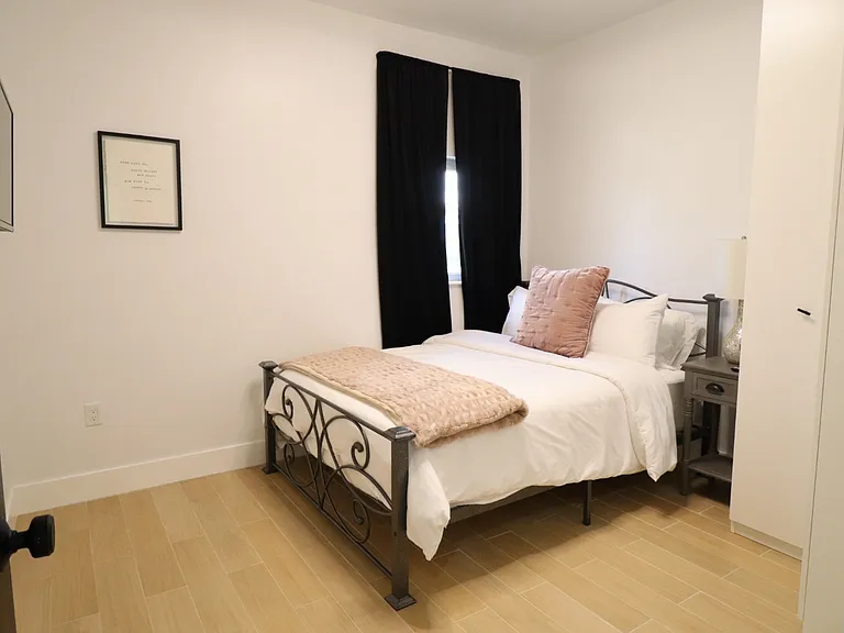 1571 SW 136th Ave — Photo 8