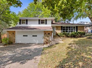 2020 Stornway Dr, Rockford, IL 61107