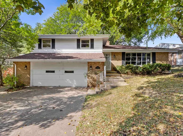 2020 Stornway Dr, Rockford, IL 61107