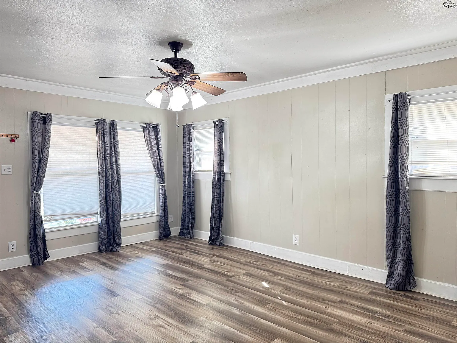 2 bed, 1.0 bath, 1032 sqft, $1,300 — Photo 3