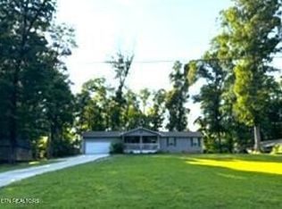 4433 Unitia Rd, Lenoir City, TN 37772