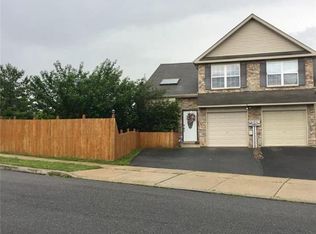 5635 Stonecroft Ln, Allentown, PA 18106
