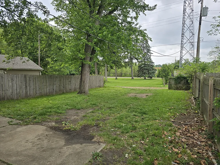 1010 Kinyon St — Photo 11