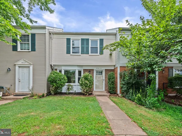 9015 Miles Pl, Manassas, VA 20110