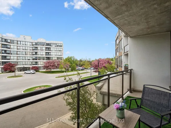 105 Bagot St #208, Guelph, ON N1H 8H4