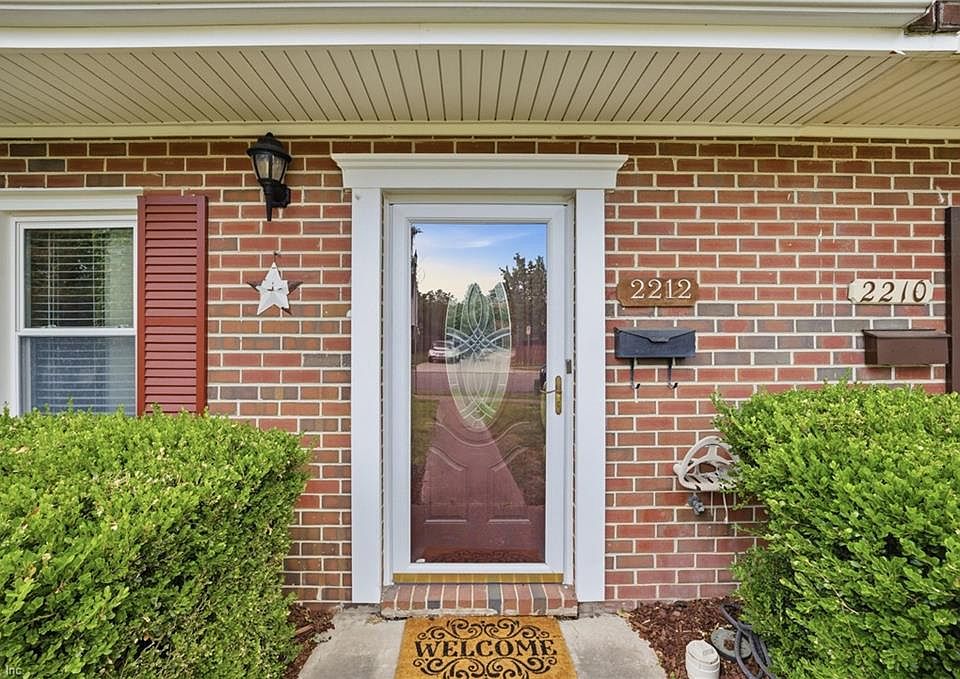 1st image of 2212 Sedgewick Dr
