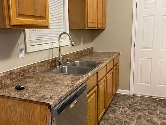 4th image of 106 Brandi Ct