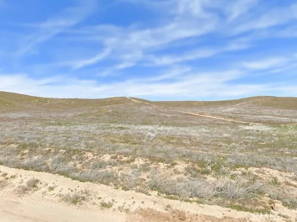 15000 San Francisquito Rd #7, Lancaster, CA 93536