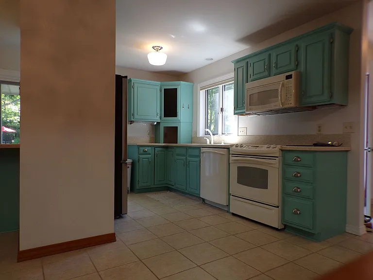 4015 Holiday North Ct — Photo 3
