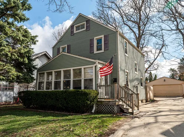 119 Columbia AVENUE, Waukesha, WI 53186