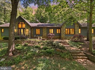 9492 Oak Falls Ct, Great Falls, VA 22066