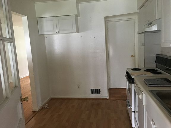 4th image of 129 Garden Dr
