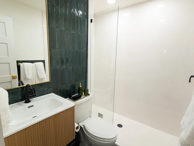 4501 Wellesley Ave — Photo 5