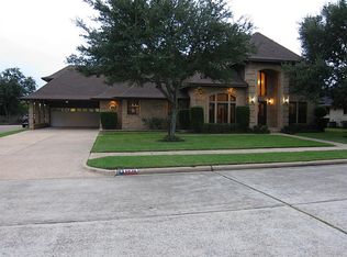 6838 Cedar Lawn Cir, Pasadena, TX 77505