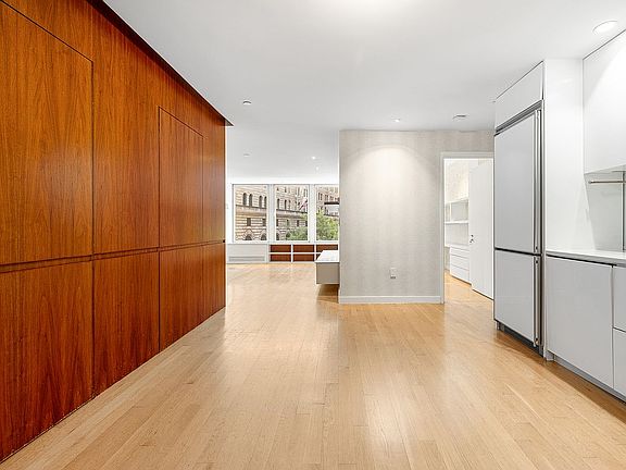 3rd image of 90 William St APT 4A