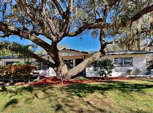 6749 114th St, Seminole, FL 33772