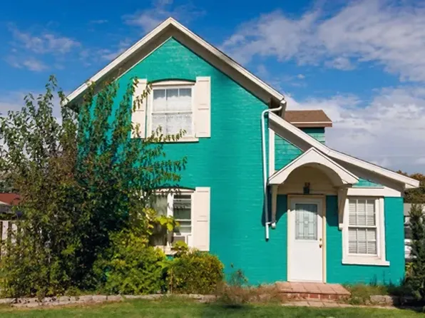 273 W Station St, Saint Anne, IL 60964