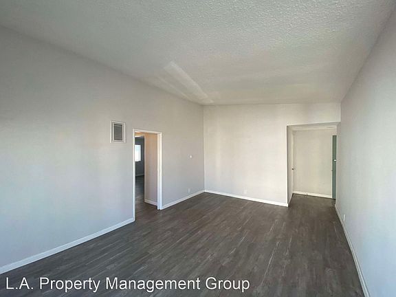 2nd image of 828 4th St APT 301