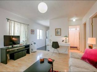 627 1/2 Robinson St, Los Angeles, CA 90026