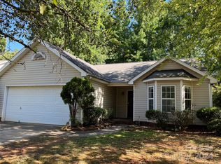 6911 Silver Garden Ln, Charlotte, NC 28216