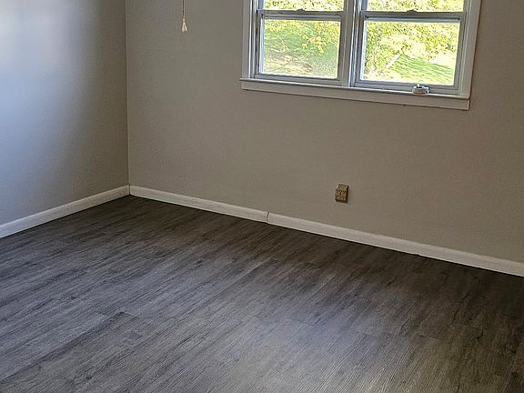 5th image of 130 Old Liverpool Rd #2