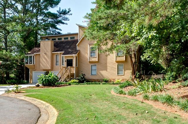 1st image of 3453 Chastain Ct