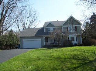 941 Glen Oak Dr, Dundee, IL 60118