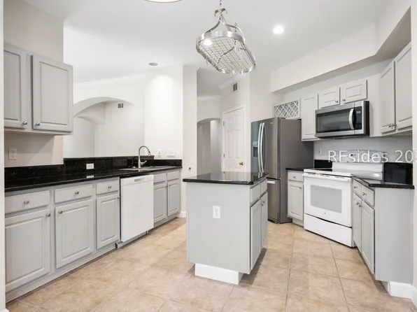 4 Indigo Run Dr APT 4121, Hilton Head Island, SC 29926