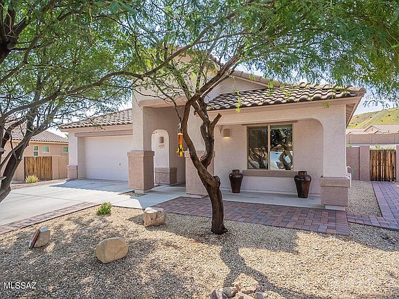 2nd image of 1575 N Via Arizpe