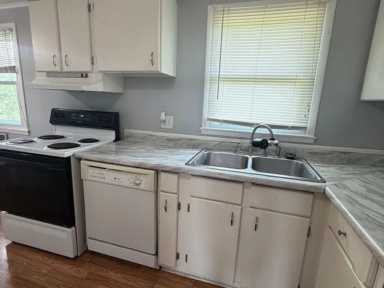 5003 Terry Dr — Photo 13