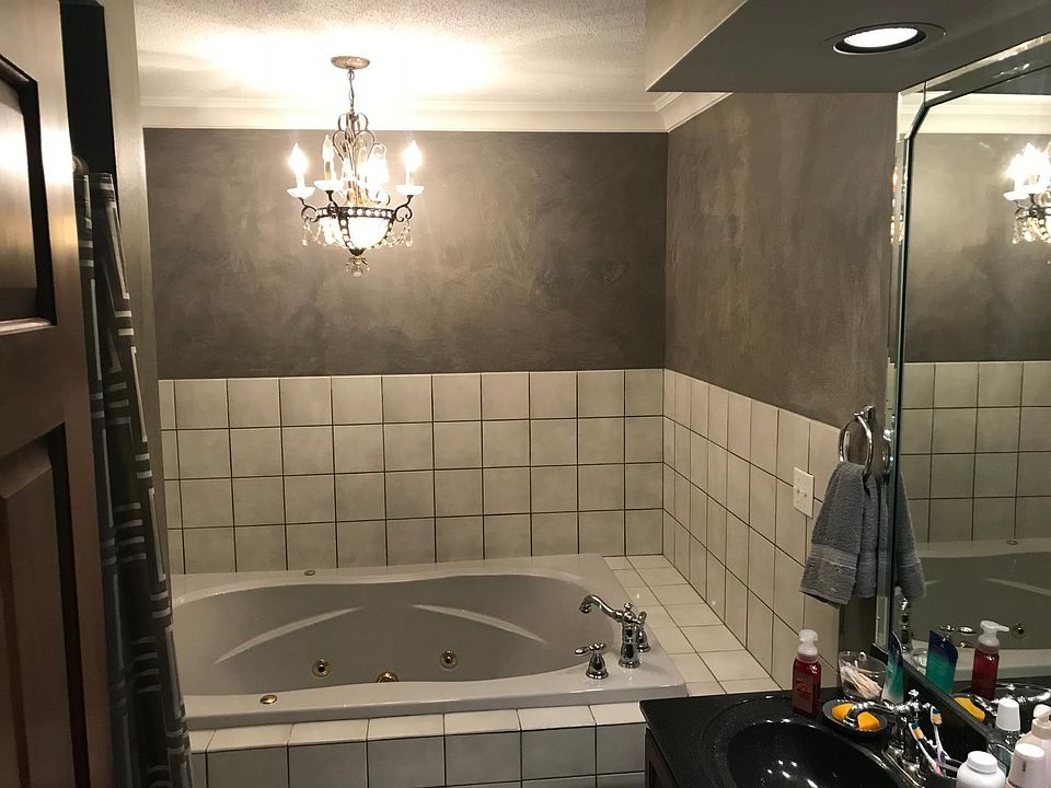 1st image of 131 Lancelot Ct #27