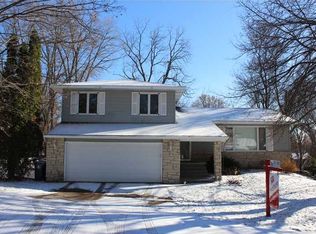 2964 Circle Hill Ct NE, Cedar Rapids, IA 52402