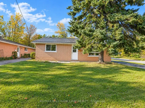 14 Heath St, Barrie, ON L4M 3J9