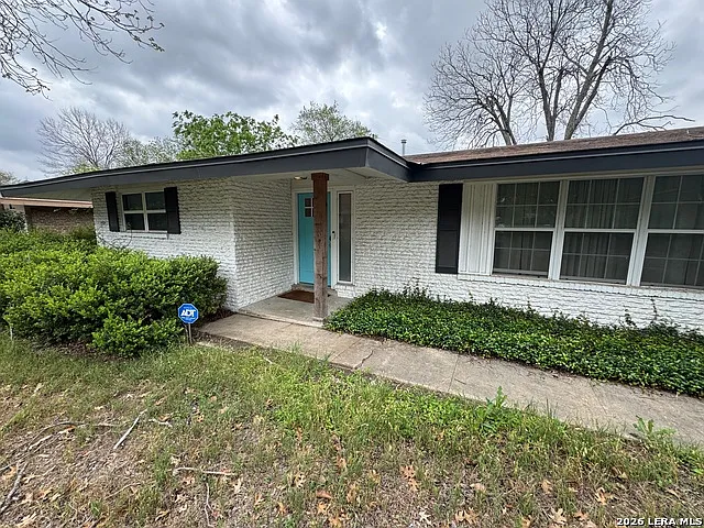 Building Photo - 326 Cloudmont Dr