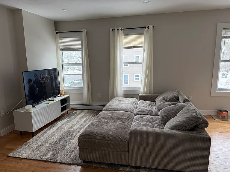 270 Hilldale Ave #2 — Photo 3