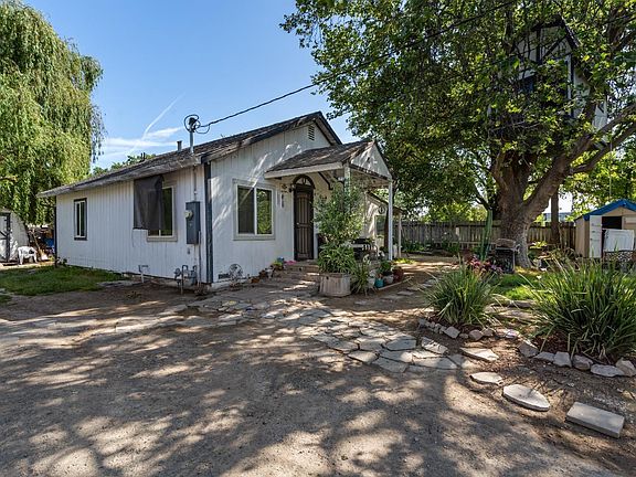 3rd image of 2093 Guerneville Road