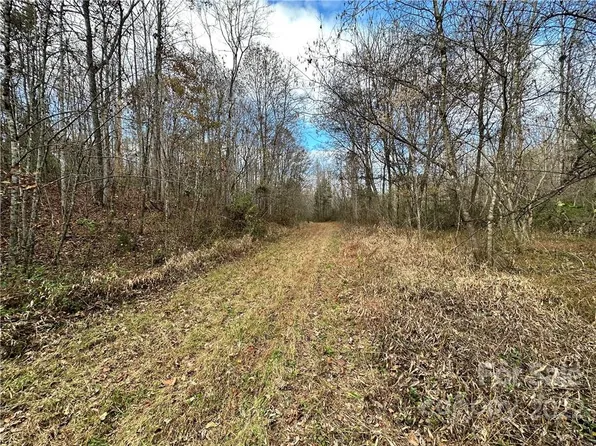 1604 Home Rd, Conover, NC 28613