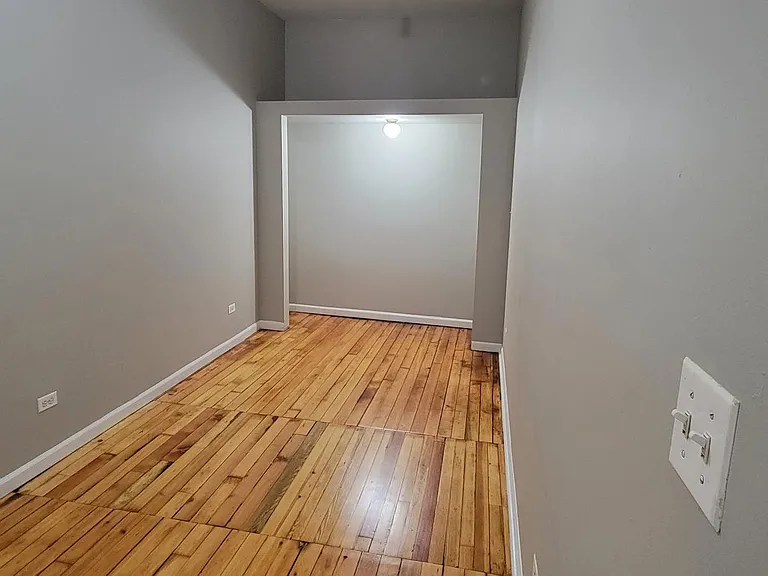 1402 W Superior St #2F — Photo 9