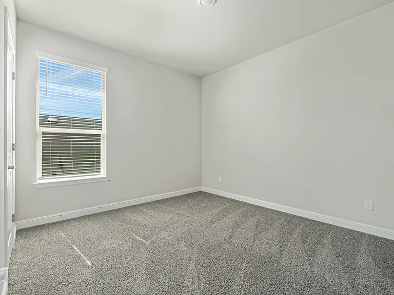 1112 Croxley Way — Photo 12