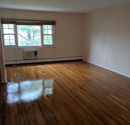 3rd image of 46 Wedgewood Dr APT 132