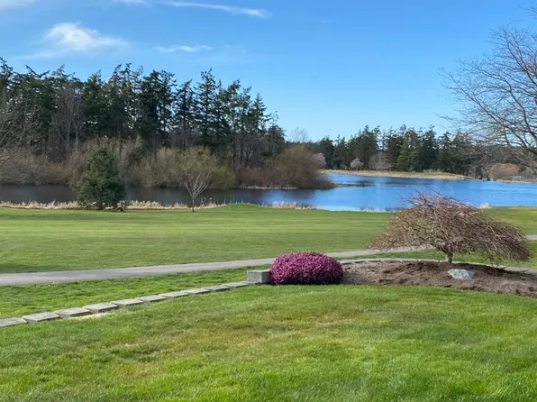 1767 SW Waterside Ct, Oak Harbor, WA 98277