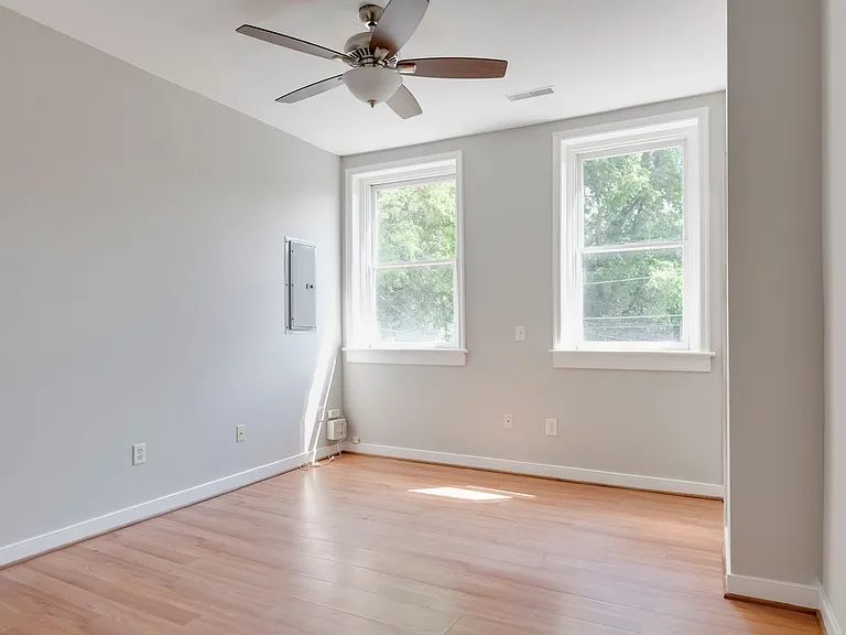 2627 W. Cary St. — Photo 13