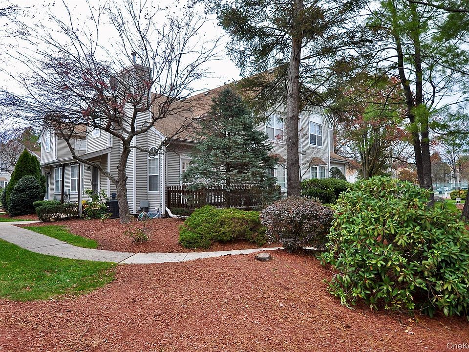 1st image of 1067 Washington Green
