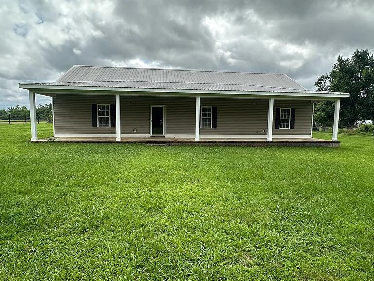 190 County Road 215 — Photo 1