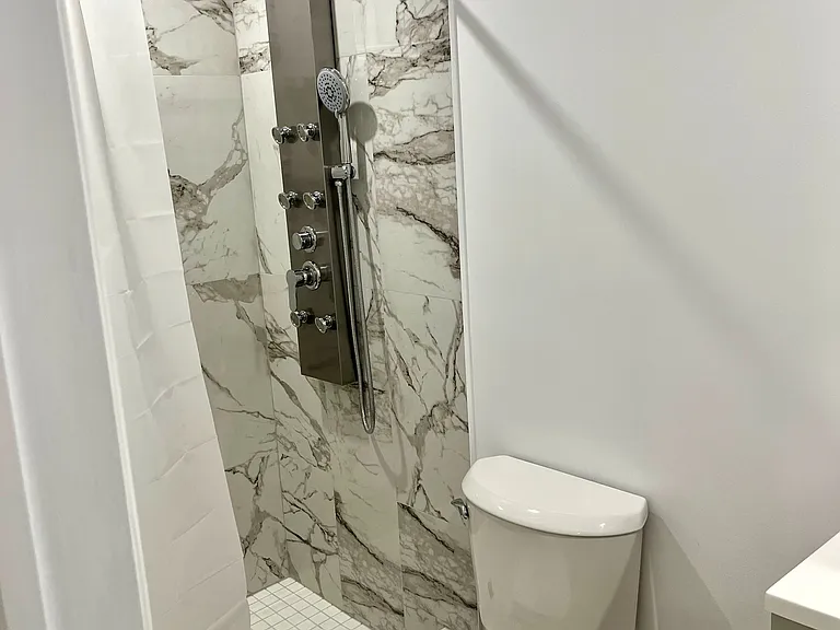 404 Glen Park Ave #BASEMENT — Photo 11