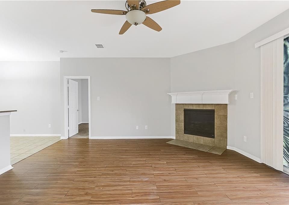 1st image of 711 Bowie Ln