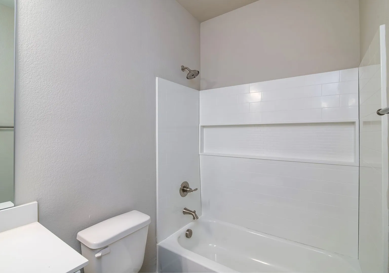 Gorgeous 3 Bedroom Duplex Located In Midlothian Isd! — Photo 1